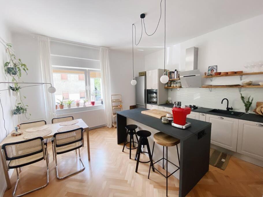 Cosy Apartment Tivoli Center Free Park Liubliana Exterior foto