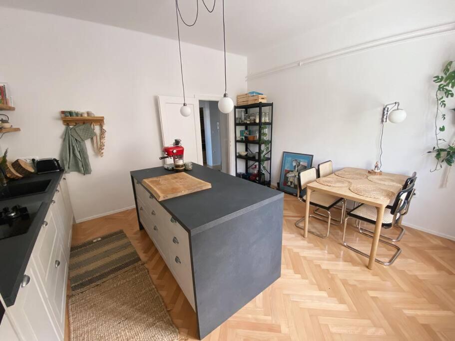 Cosy Apartment Tivoli Center Free Park Liubliana Exterior foto